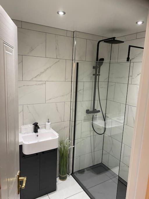 Perfectly Situated Luxury 2 Bedroom Apartment Glasgow Exteriér fotografie